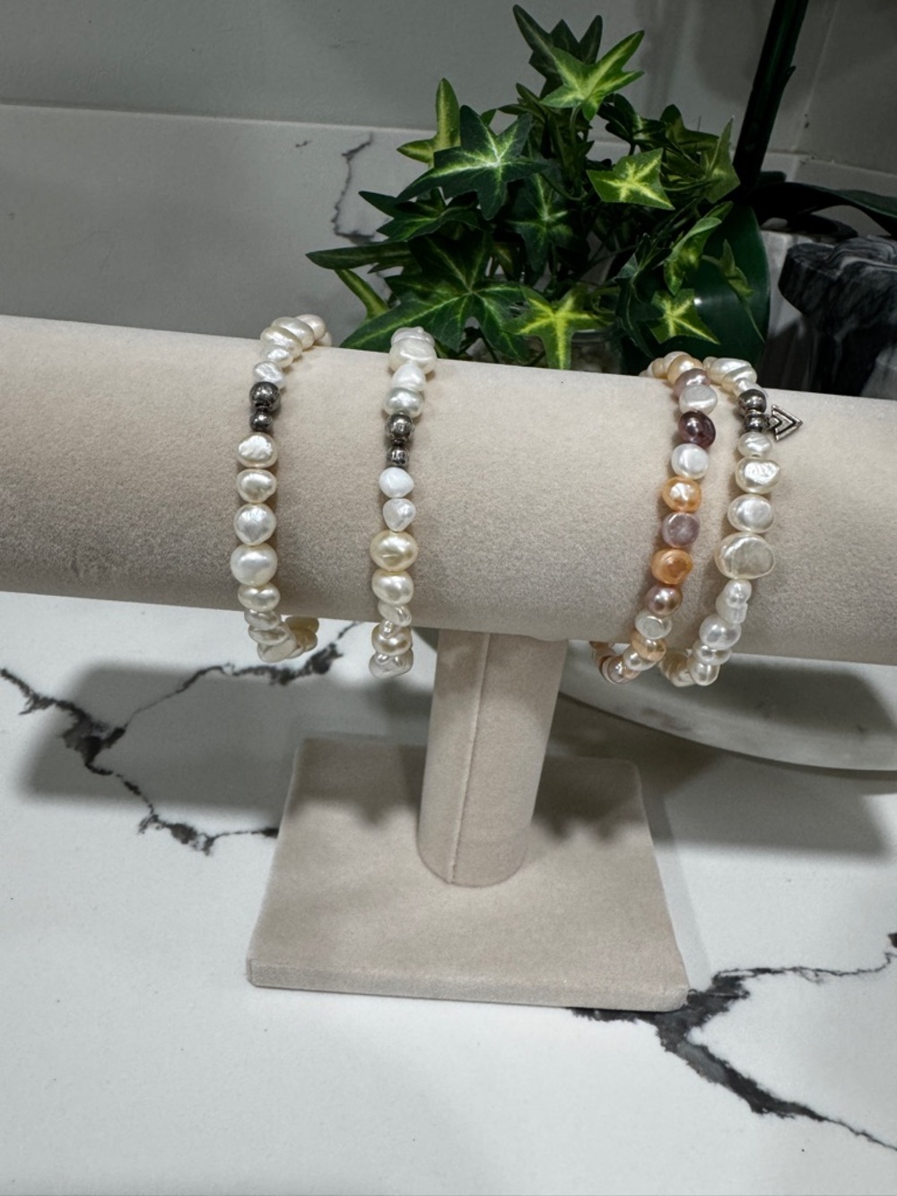 Freshwater Pearl Stretch Bracelet Set - White and Champagne